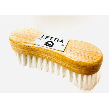 Lettia Face Brush with Metal Logo