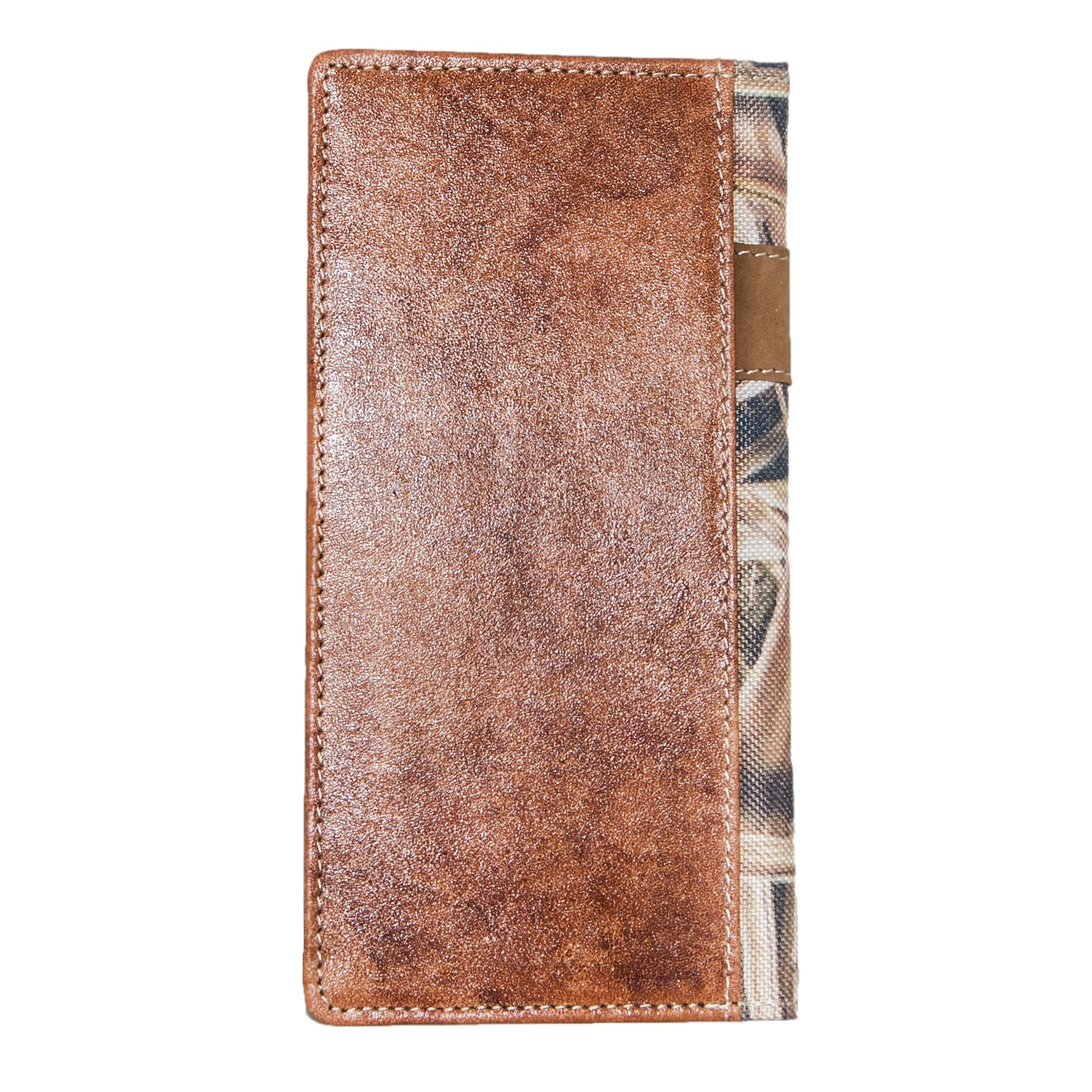 Mossy Oak Studded Cross Rodeo Wallet