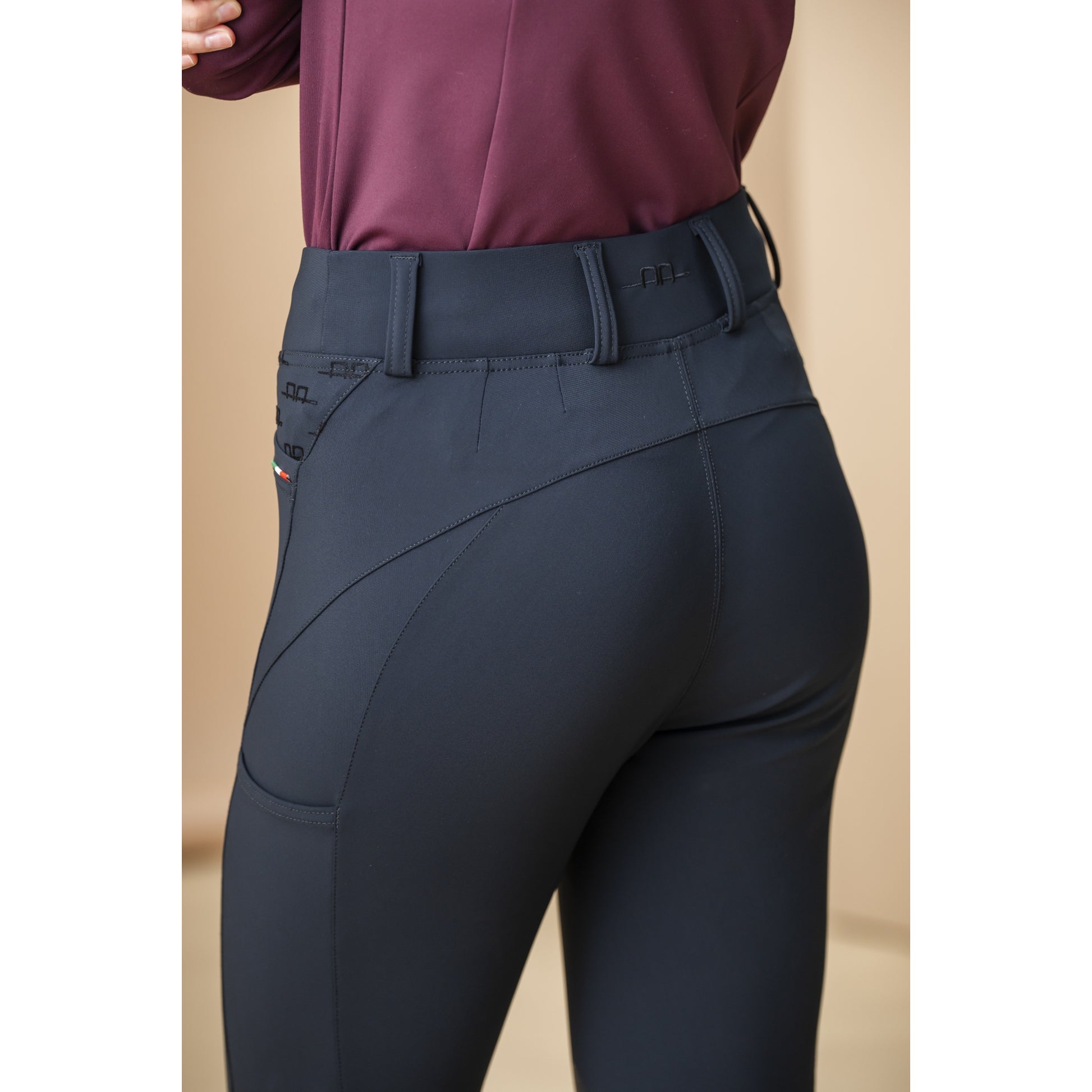 AA Fina Knee Grip Brushed Hybrid Breech
