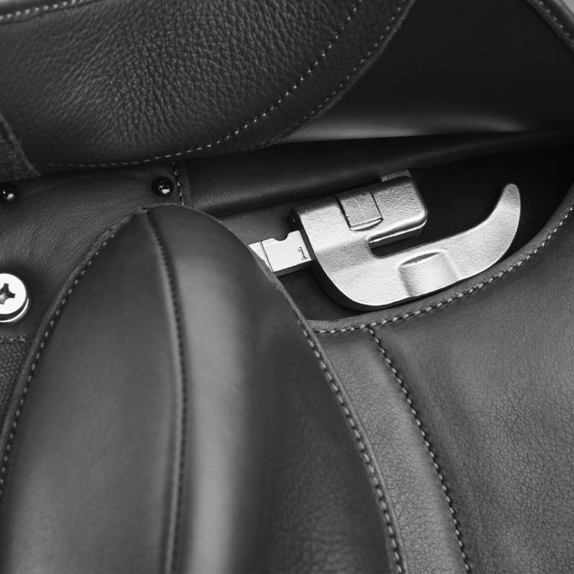 Bates Artiste Dressage Saddle with HART