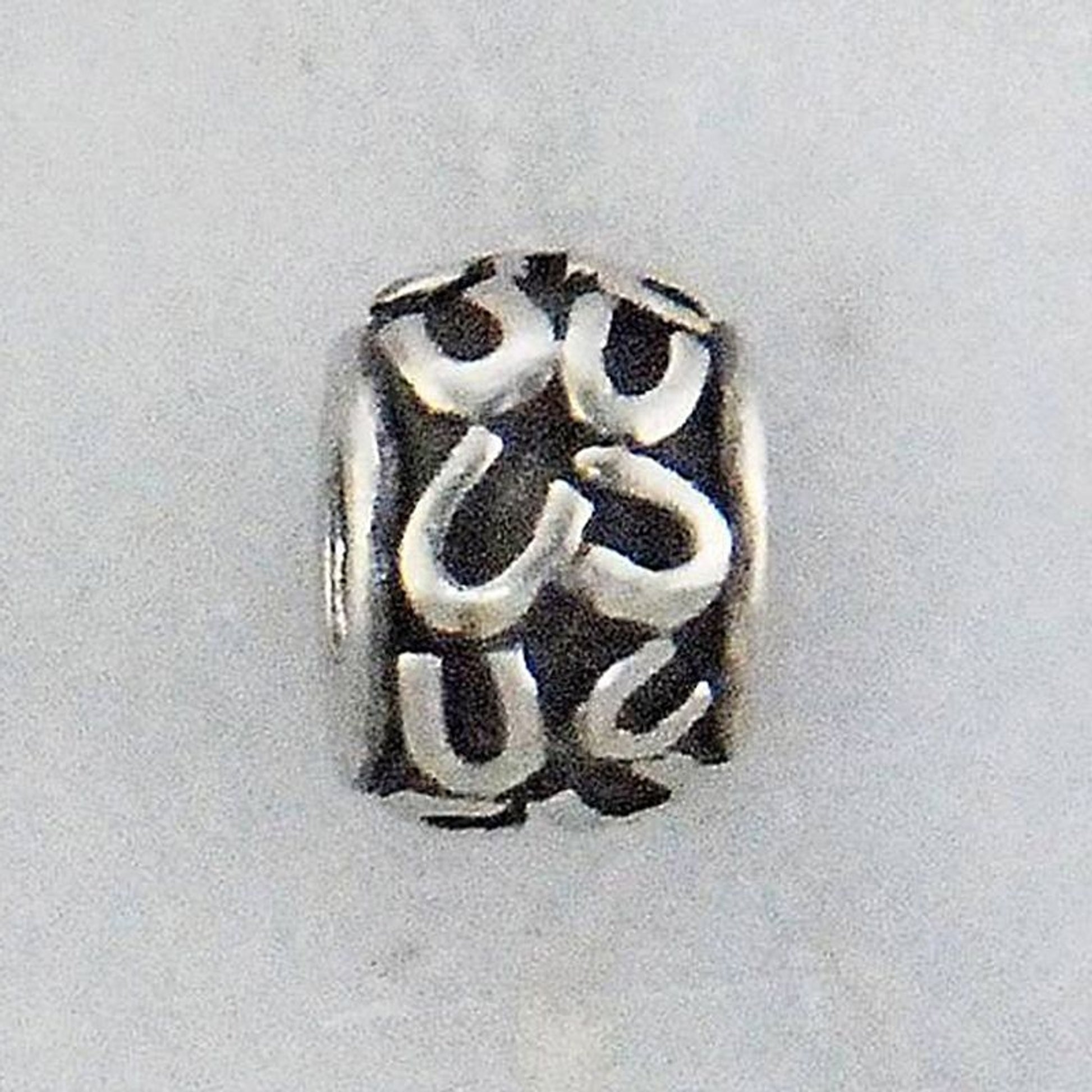 Joppa Random Horseshoe Bead Retro Silver