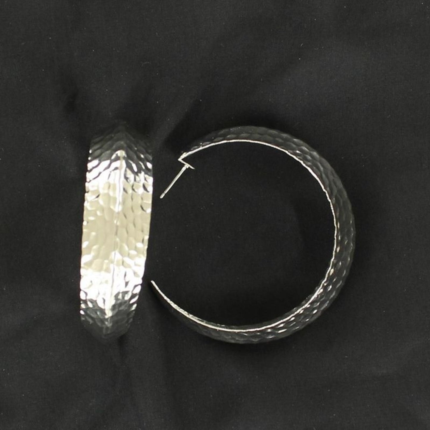TH1529566.jpg