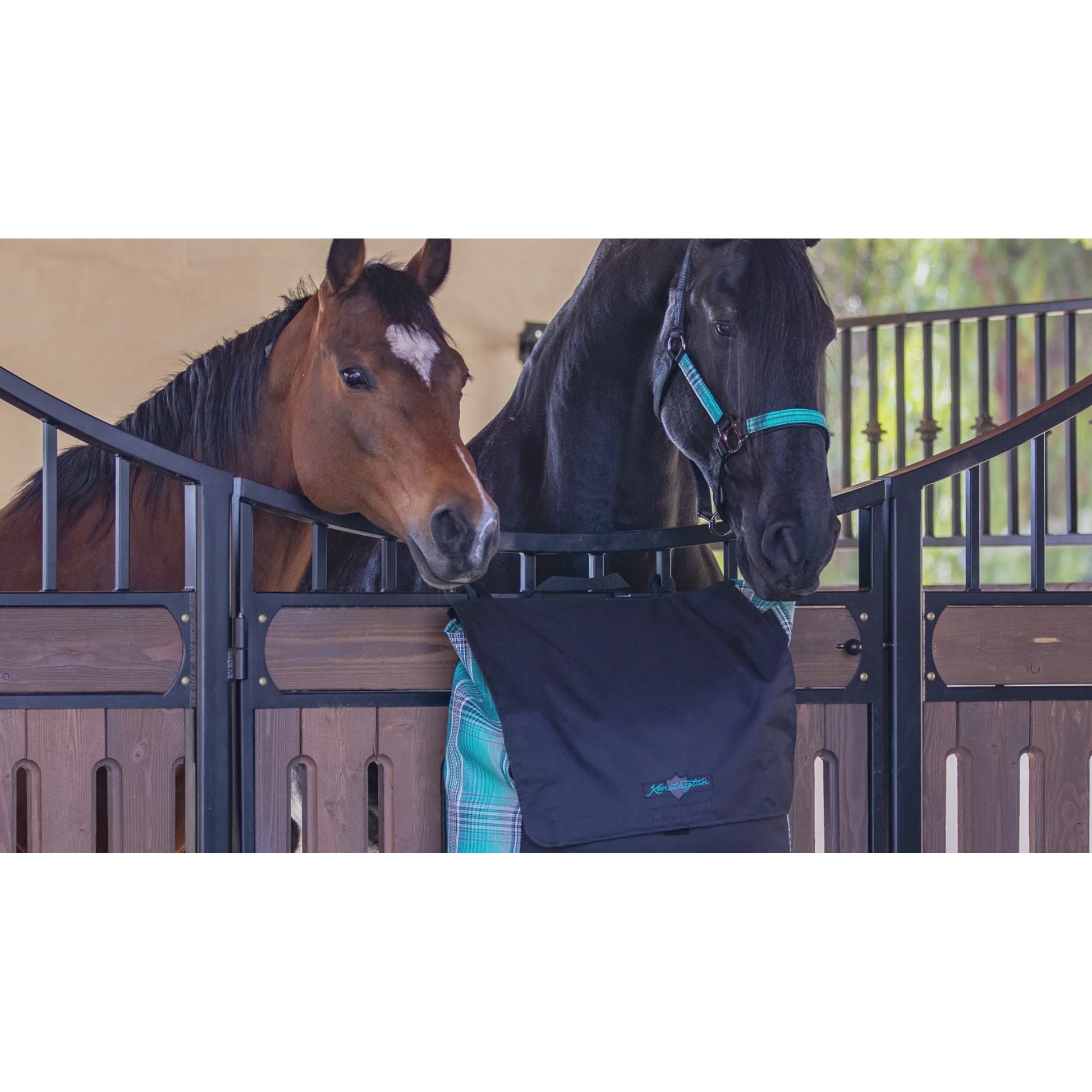 Kensington All Around Blanket Storage Bag