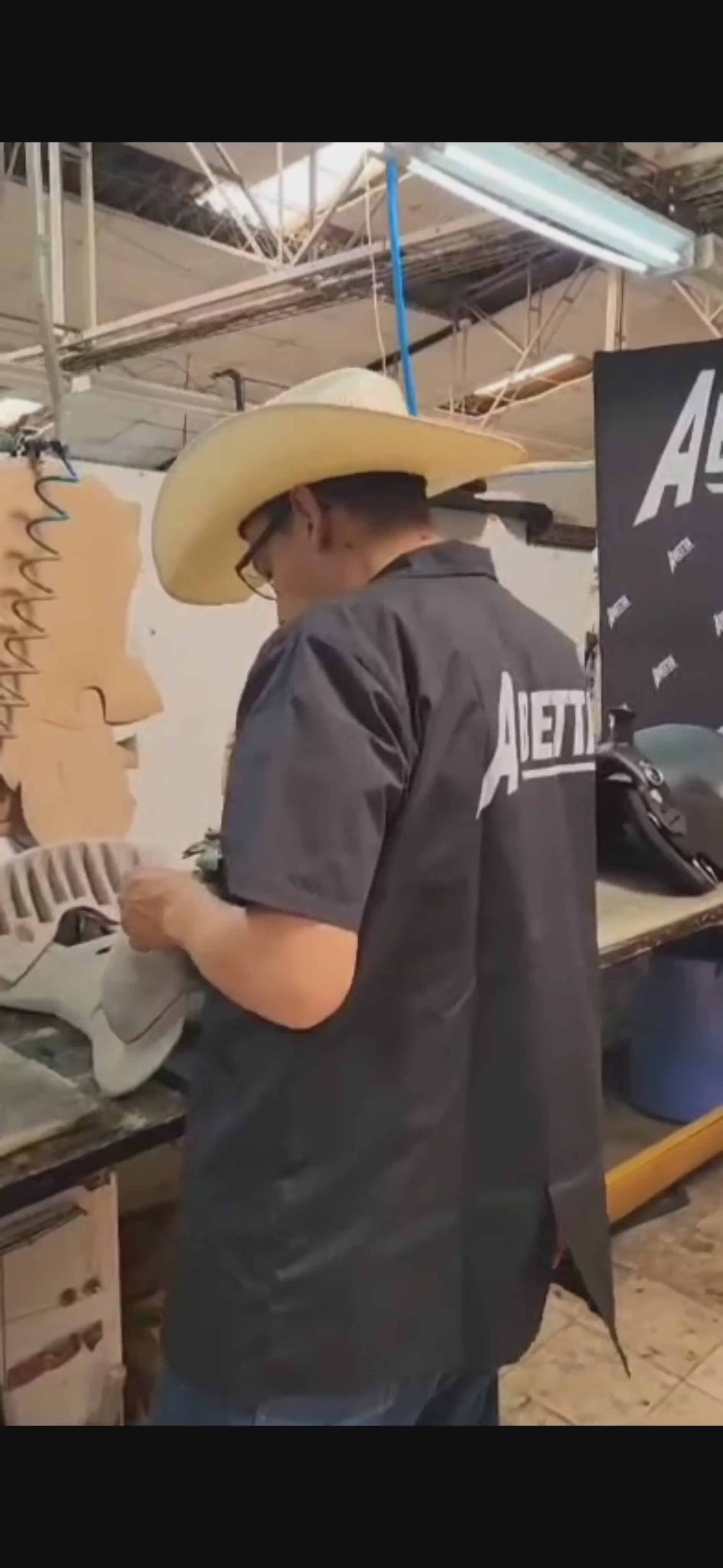 abetta-saddle-making.mp4